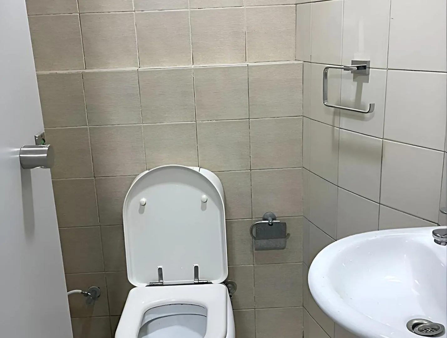 Affordable Master Room - Heart Of Abu Dhabi