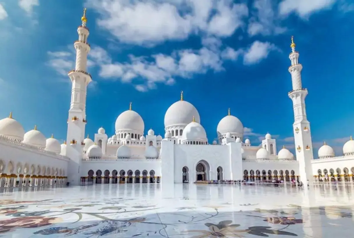 Affordable Master Room - Heart Of Abu Dhabi Hostel