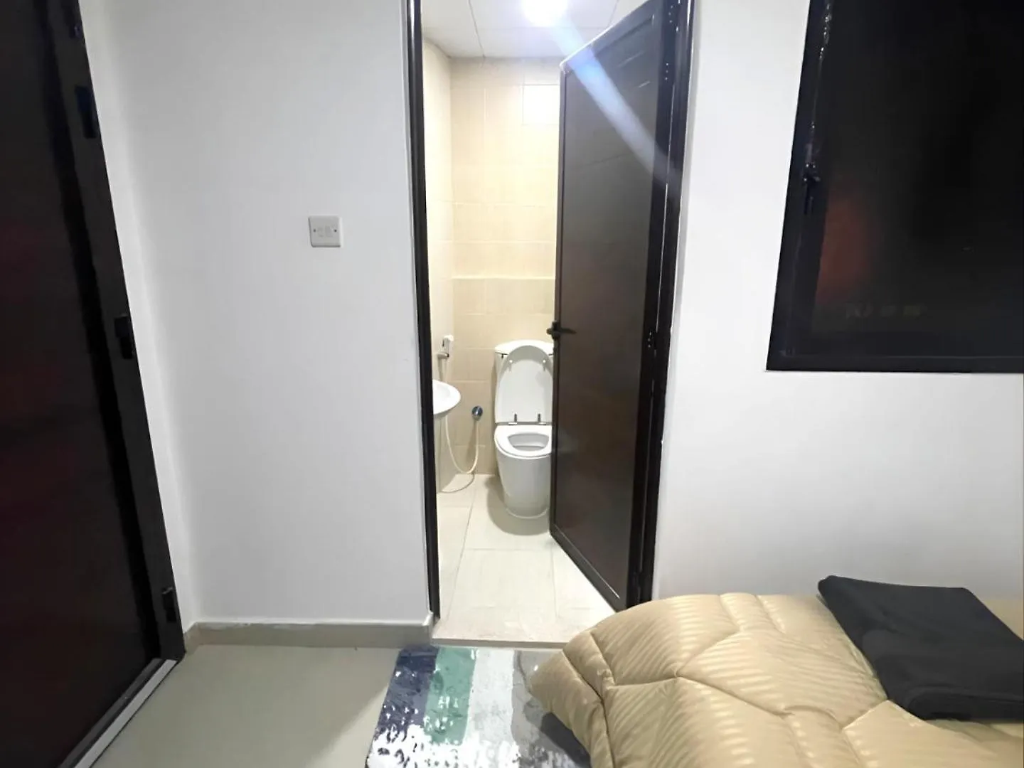 Affordable Master Room - Heart Of Abu Dhabi 0*,